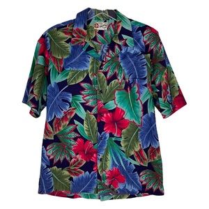 Vintage Hilo Hattie Hawaiian shirt.